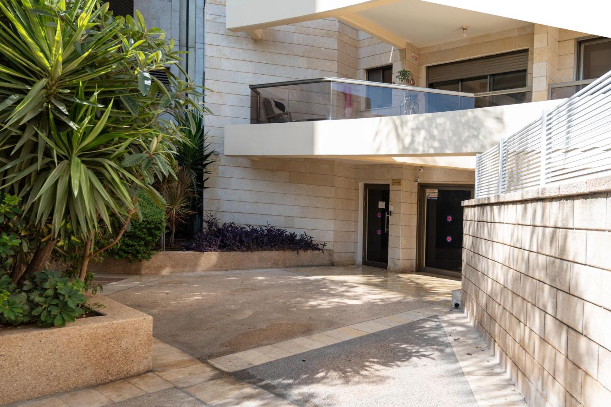 Garden House By Israpart Ra'anana Esterno foto